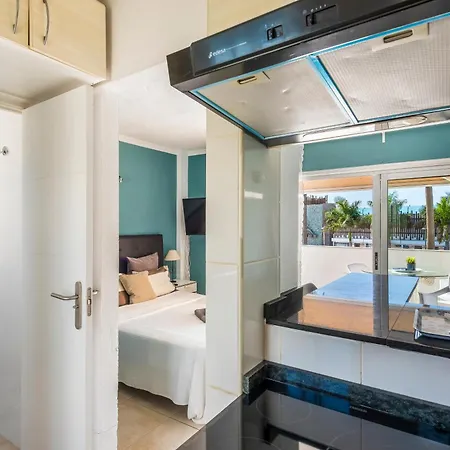 Apartment N1 100% Seaview Playa de las Americas (Tenerife)